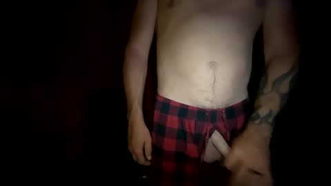 Snapshot of mustang8562 chatting on May 28, 12:52 am mustang8562 online show from May 28, 12:52 am