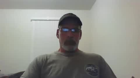 Snapshot of mustang_daddy chatting on September 13, 12:27 pm 307MountainMan online show from September 13, 12:27 pm