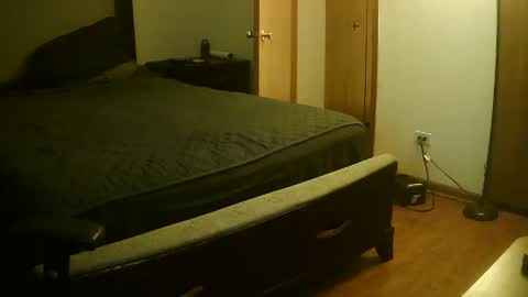 mustenjoyhead79 online show from September 15, 1:38 am