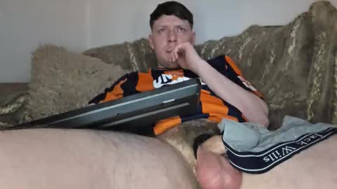 Snapshot of muzzy624406 chatting on February 21, 11:06 pm Muzzy online show from February 21, 11:06 pm