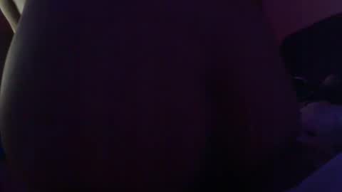 Snapshot of mweed95 chatting on May 17, 4:21 am mweed95 online show from May 17, 4:21 am