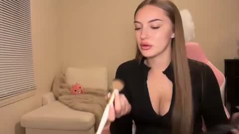 mxrissaof3 online show from October 25, 4:42 am