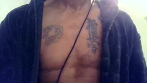 Snapshot of my432687 chatting on October 31, 10:11 pm my432687 online show from October 31, 10:11 pm