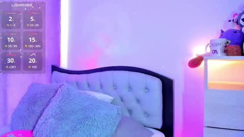 my_aleja_ online show from March 10, 1:05 pm