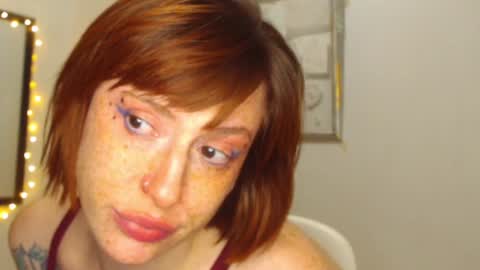     sara      i know you love me xoxox     online show from December 5, 7:27 am