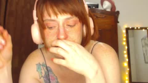     sara      i know you love me xoxox     online show from December 6, 4:47 am