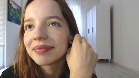 Snapshot of my_mia_ chatting on December 21, 2:15 pm MIA I will be here Monday Wednesday Thursday Saturday online show from December 21, 2:15 pm