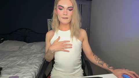 Sandra Muse online show from February 14, 1:51 pm