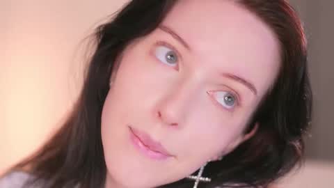 STELLA online show from November 13, 5:01 pm