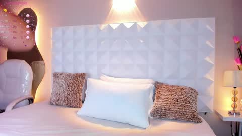 Mariana Evans online show from January 10, 11:33 am