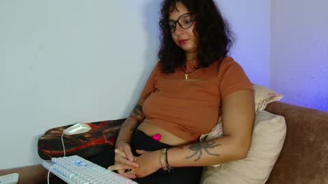 myamillor online show from April 24, 10:23 pm