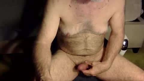 Snapshot of mydiboi chatting on December 22, 11:41 pm r-glenn-01 online show from December 22, 11:41 pm