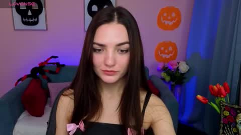 Snapshot of myellaluvs chatting on October 27, 11:09 pm Ella online show from October 27, 11:09 pm