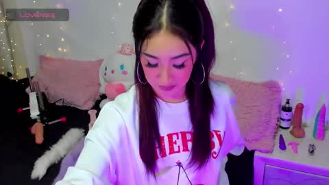    online show from November 10, 4:44 am