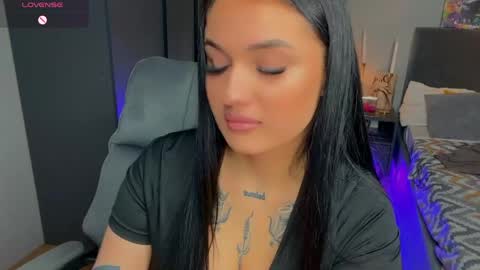 Snapshot of mygoddesshecate chatting on April 25, 1:14 pm Hecate online show from April 25, 1:14 pm