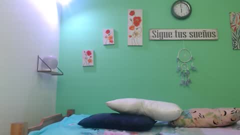 Snapshot of myguardian20angel chatting on October 5, 7:01 pm Angel Cute online show from October 5, 7:01 pm