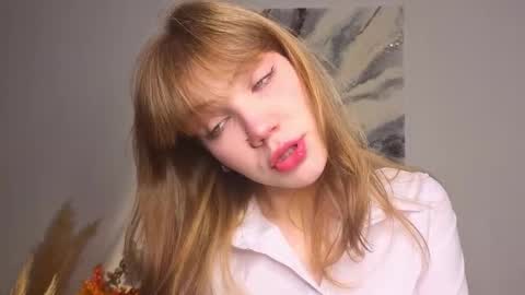 Snapshot of myismira chatting on November 9, 4:11 am Mira online show from November 9, 4:11 am