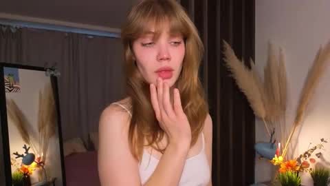 Snapshot of myismira chatting on November 14, 4:22 am Mira online show from November 14, 4:22 am