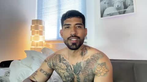 Snapshot of myke_esthetic chatting on June 24, 7:13 pm Myke esthetic online show from June 24, 7:13 pm