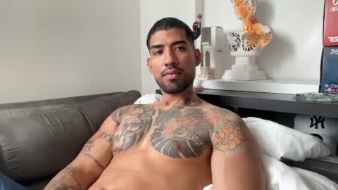 Snapshot of myke_esthetic chatting on June 26, 6:23 pm Myke esthetic online show from June 26, 6:23 pm