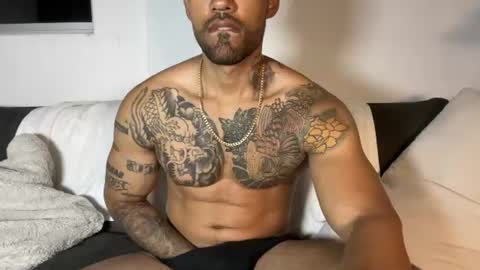 Snapshot of myke_esthetic chatting on July 10, 5:34 am Myke esthetic online show from July 10, 5:34 am