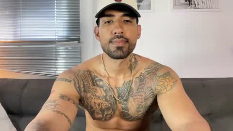 Snapshot of myke_esthetic chatting on July 14, 6:02 pm Myke esthetic online show from July 14, 6:02 pm