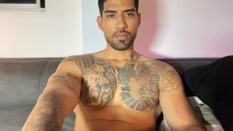 Snapshot of myke_esthetic chatting on July 17, 8:21 am Myke esthetic online show from July 17, 8:21 am