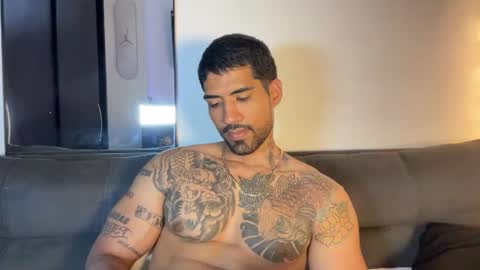Snapshot of myke_esthetic chatting on July 28, 7:15 am Myke esthetic online show from July 28, 7:15 am