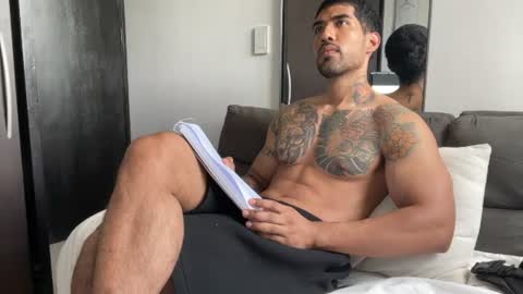 Snapshot of myke_esthetic chatting on July 31, 5:12 pm Myke esthetic online show from July 31, 5:12 pm