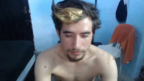 Snapshot of myke_xxx chatting on December 4, 8:07 pm mike online show from December 4, 8:07 pm