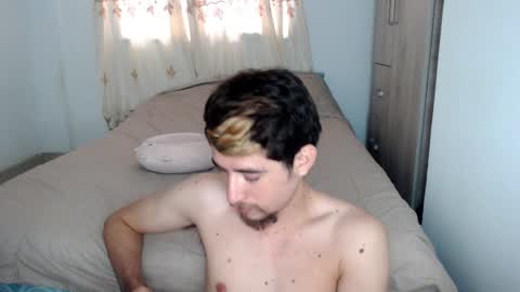 Snapshot of myke_xxx chatting on December 26, 1:21 pm mike online show from December 26, 1:21 pm