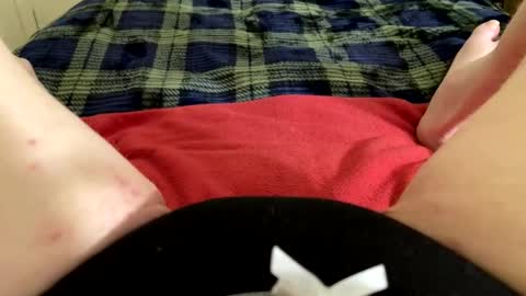 Snapshot of mykittyneedsuu chatting on December 19, 11:06 am Kitty online show from December 19, 11:06 am