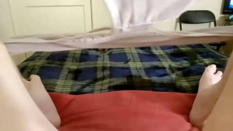 Snapshot of mykittyneedsuu chatting on January 18, 11:25 am Kitty online show from January 18, 11:25 am