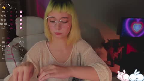 Snapshot of mylaweb chatting on December 20, 1:25 am MylaFlores online show from December 20, 1:25 am