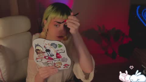 Snapshot of mylaweb chatting on December 22, 8:05 am MylaFlores online show from December 22, 8:05 am