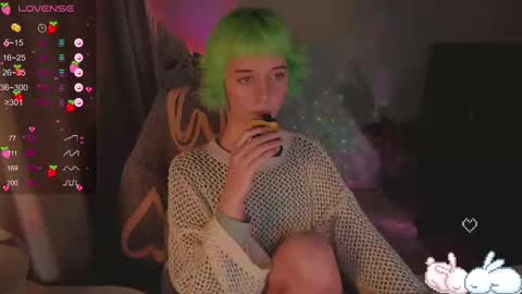 Snapshot of mylaweb chatting on February 14, 10:04 pm MylaFlores online show from February 14, 10:04 pm