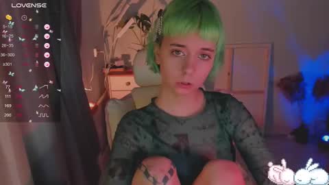 Snapshot of mylaweb chatting on February 21, 9:11 pm MylaFlores online show from February 21, 9:11 pm