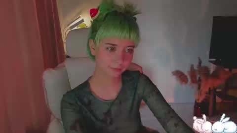 Snapshot of mylaweb chatting on March 1, 4:37 am MylaFlores online show from March 1, 4:37 am