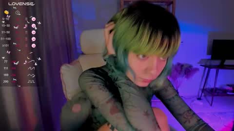 Snapshot of mylaweb chatting on September 9, 2:11 am MylaFlores online show from September 9, 2:11 am