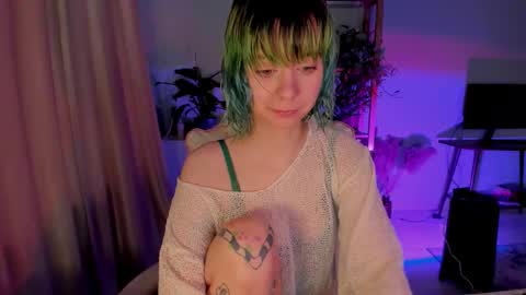 Snapshot of mylaweb chatting on September 11, 5:07 am MylaFlores online show from September 11, 5:07 am