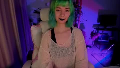 Snapshot of mylaweb chatting on October 4, 1:58 am MylaFlores online show from October 4, 1:58 am