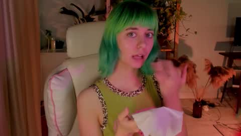 Snapshot of mylaweb chatting on October 5, 9:45 pm MylaFlores online show from October 5, 9:45 pm