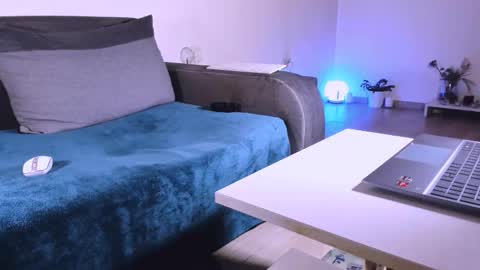 Anda online show from February 9, 9:08 pm