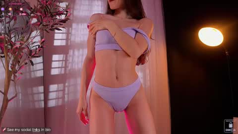 Liss Next stream December1 online show from February 16, 3:37 am