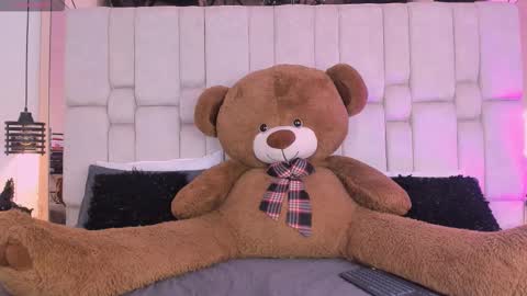 Snapshot of mylittleemily chatting on December 3, 3:58 am emy online show from December 3, 3:58 am