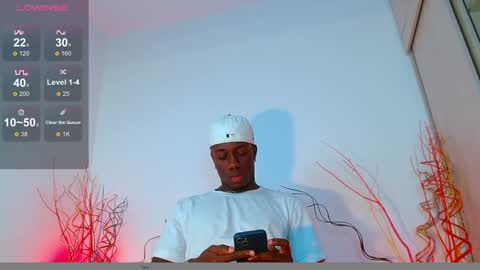 Snapshot of mylowallacee chatting on December 4, 4:49 pm Mylo Wallace  online show from December 4, 4:49 pm