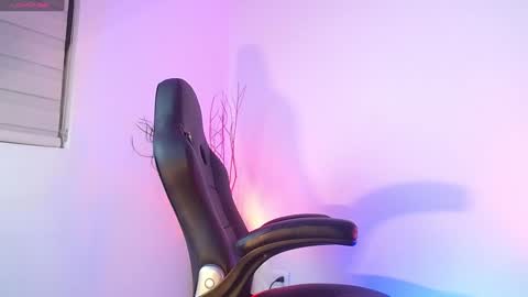 Snapshot of mylowallacee chatting on January 18, 2:47 am Mylo Wallace  online show from January 18, 2:47 am