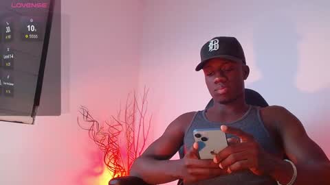 Snapshot of mylowallacee chatting on January 20, 3:15 am Mylo Wallace  online show from January 20, 3:15 am