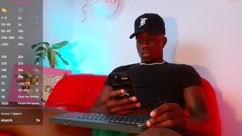 Snapshot of mylowallacee chatting on February 21, 2:50 am Mylo Wallace  online show from February 21, 2:50 am