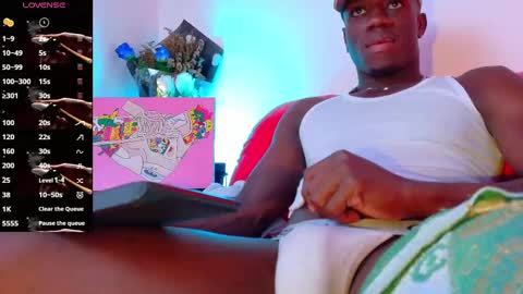 Snapshot of mylowallacee chatting on March 6, 12:10 am Mylo Wallace  online show from March 6, 12:10 am